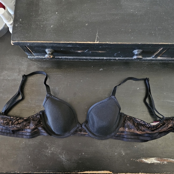 Adore Me Women's Amellia Contour Demi Bra Jet Black Size 32A - Picture 3 of 7